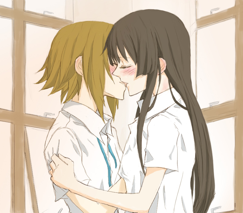 gogono pan'ya, akiyama mio, tainaka ritsu, k-on!, 00s, 2girls, black eyes, black hair, blonde hair, blunt bangs, blush, hairband, hime cut, kiss, long hair, multiple girls, school uniform, short hair, yuri