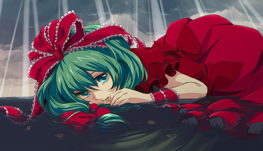 eitamu (pixiv45223), mattie, kagiyama hina, touhou, 1girl, aqua eyes, blue eyes, cloud, female focus, front ponytail, green hair, hair ribbon, light rays, looking at viewer, lying, on stomach, ribbon, ripples, short hair, smile, solo, sunbeam, sunlight, water