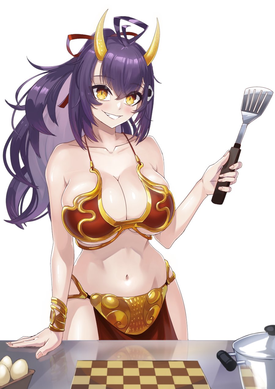 cahryos, huttslayer leia, onigiri (vtuber), princess leia, indie virtual youtuber, star wars, highres, 1girl, breasts, cooking pot, cosplay, cutting board, demon girl, demon horns, egg, food-themed hair ornament, gold horns, hair ornament, horns, huge breasts, kitchen, large breasts, looking at viewer, midriff, oni, onigiri hair ornament, purple hair, smile, spatula, teeth, thighs, virtual youtuber, yellow eyes