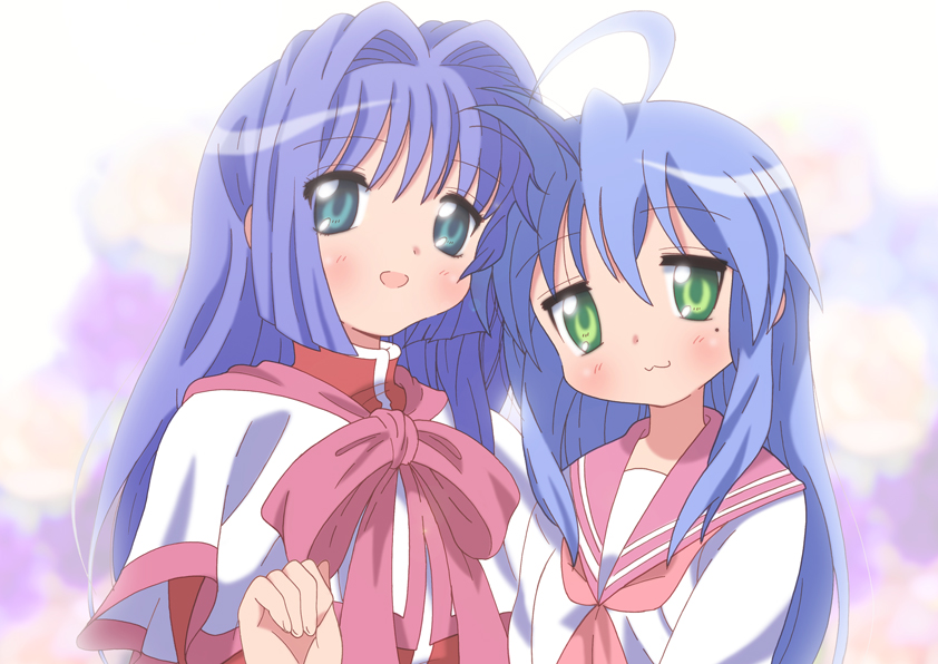 yamasaki wataru, izumi konata, minase nayuki, kanon, lucky star, 00s, 2girls, :3, ahoge, blue eyes, blue hair, crossover, green eyes, long hair, mole, mole under eye, multiple girls, school uniform, serafuku