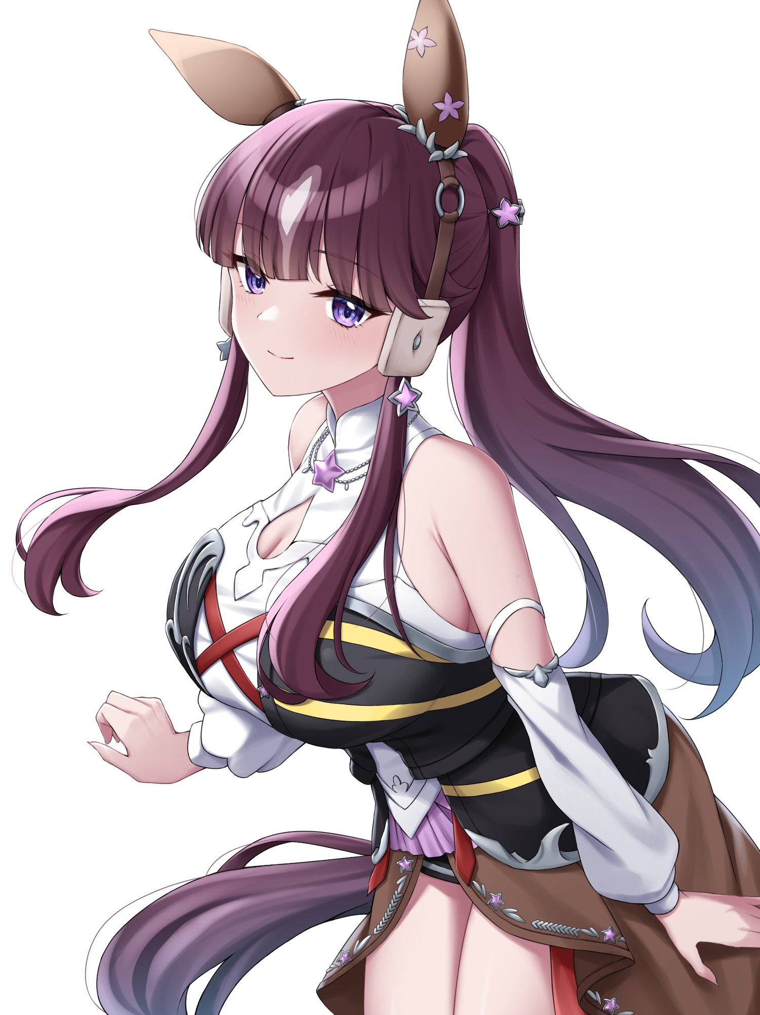 alan (210bush), lucky lilac (umamusume), umamusume, commentary, highres, 1girl, animal ears, blunt bangs, breasts, brown hair, cleavage, cleavage cutout, clothing cutout, detached sleeves, ear covers, from side, horse ears, horse girl, large breasts, long hair, looking at viewer, looking to the side, multicolored hair, ponytail, purple eyes, simple background, smile, solo, streaked hair, white background
