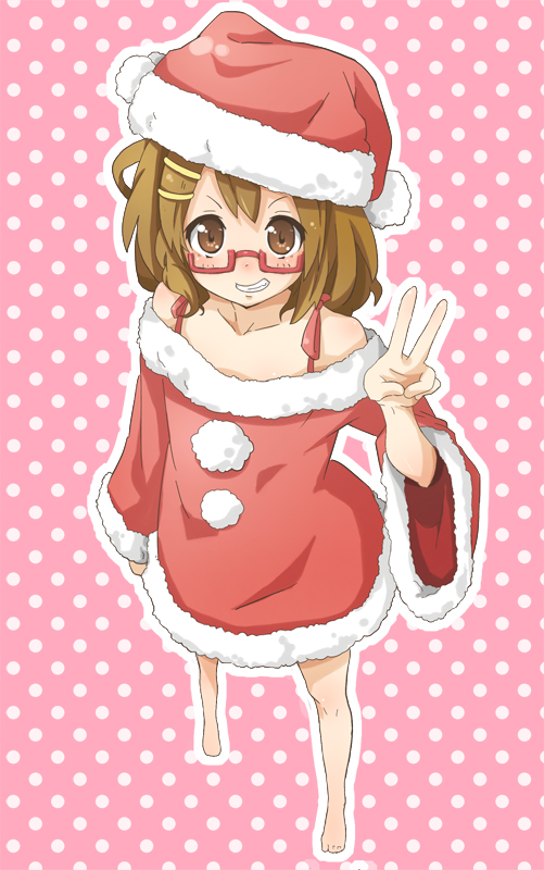 chonbo (artist), hirasawa yui, k-on!, bad id, bad pixiv id, 00s, 1girl, barefoot, brown eyes, brown hair, female focus, foreshortening, full body, glasses, grin, hat, polka dot, santa costume, santa hat, short hair, smile, solo, standing, v