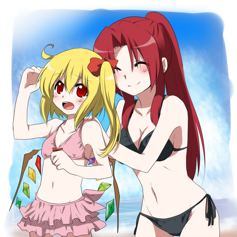 marimo danshaku, flandre scarlet, hong meiling, embodiment of scarlet devil, touhou, bad id, bad pixiv id, 2girls, alternate hairstyle, beach, bikini, black bikini, blonde hair, day, female focus, flat chest, long hair, multiple girls, one side up, ponytail, red bikini, red eyes, red hair, short hair, side-tie bikini bottom, side ponytail, swimsuit, wings