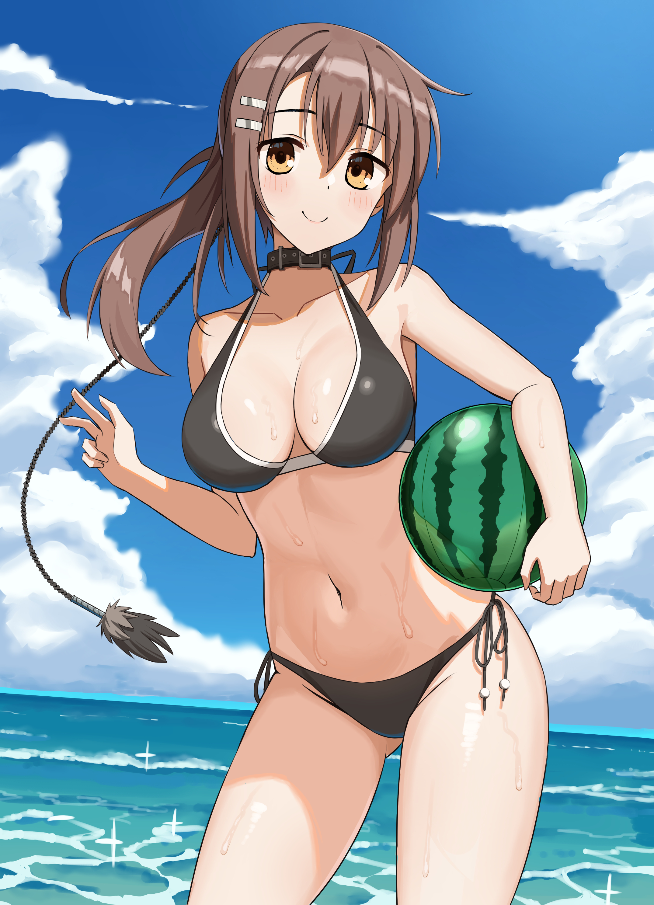 cevi79604876054, minakami yuki, subarashiki hibi, absurdres, commentary request, highres, 1girl, ball, beach, beachball, bikini, black bikini, blush, breasts, brown hair, choker, cloud, collar, cowboy shot, hand up, large breasts, long hair, looking at viewer, midriff, navel, ocean, outdoors, sky, smile, solo, swimsuit, thighs, yellow eyes