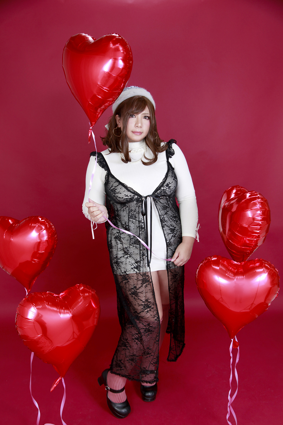 chouzuki maryou, highres, photo (medium), 1girl, asian, breasts, brown hair, large breasts, plump, solo