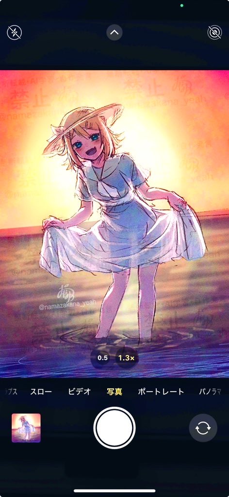 namazakana yeah, kagamine rin, vocaloid, commentary, symbol-only commentary, 1girl, backlighting, blonde hair, blue eyes, bow, camera phone, cellphone, cellphone photo, collared dress, dress, dutch angle, fang, hair ornament, hairclip, hat, hat bow, head tilt, leaning forward, looking at viewer, neckerchief, ocean, open mouth, orange sky, phone, pigeon-toed, sailor collar, sailor dress, see-through silhouette, short hair, skin fang, skirt hold, sky, smile, soaking feet, straw hat, sun hat, sundress, sunset, taking picture, white dress, white neckerchief, white sailor collar
