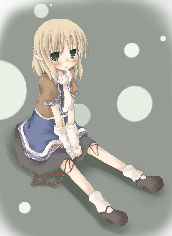 nami (cassette), mizuhashi parsee, touhou, 1girl, blonde hair, blush, female focus, full body, gradient background, green hair, grey background, shoes, short hair, sitting, skirt, socks, solo