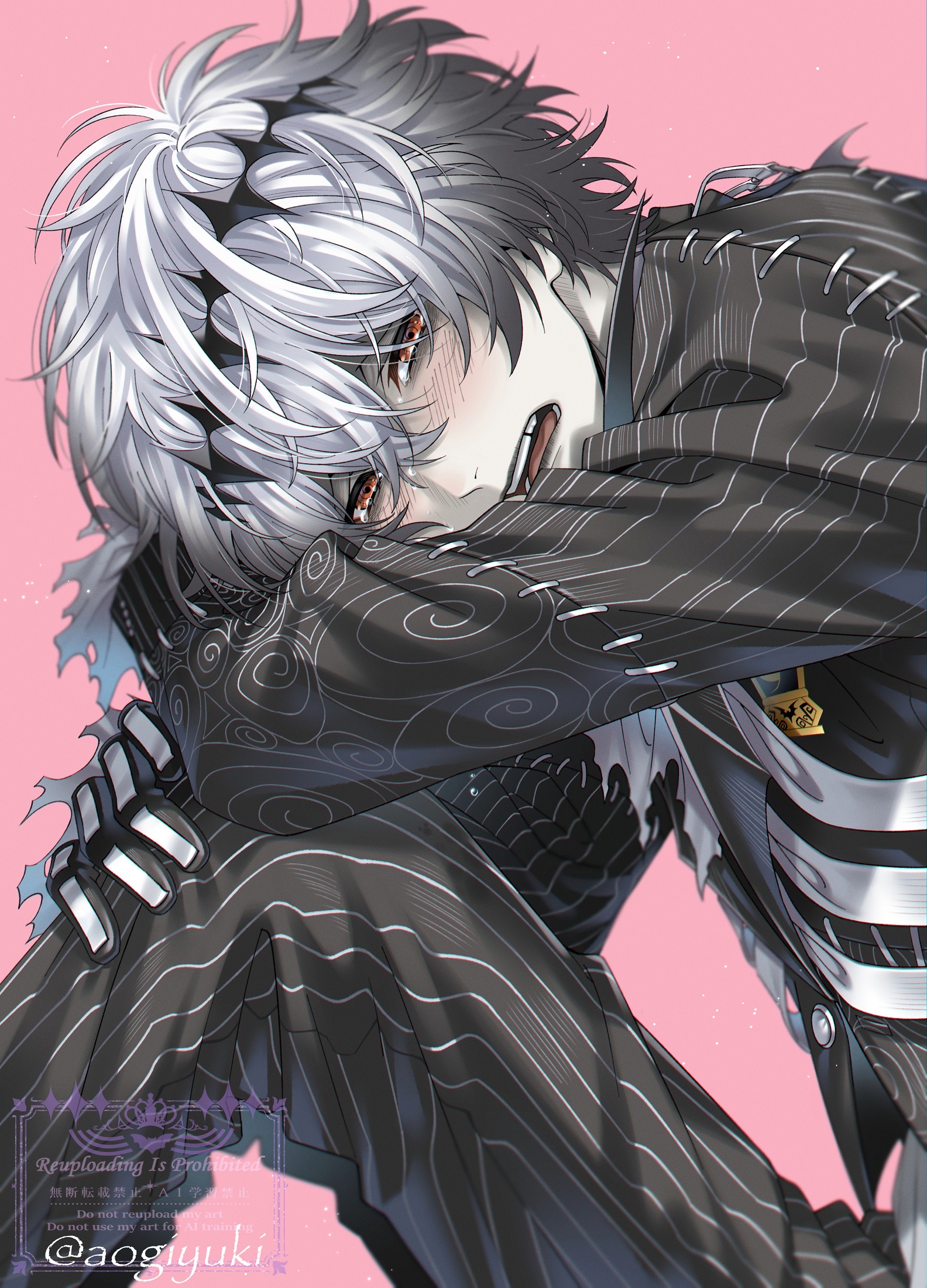 aogiyuki, skully j. graves, twisted wonderland, commentary request, highres, 1boy, black crown, crown, diamond hairband, formal clothes, gloves, jacket, long sleeves, looking at viewer, male focus, pinstripe jacket, pinstripe pattern, pinstripe suit, pinstripe vest, short hair, skeleton print, smile, striped clothes, striped jacket, striped vest, suit, vertical-striped clothes, vertical-striped vest, vest, white hair