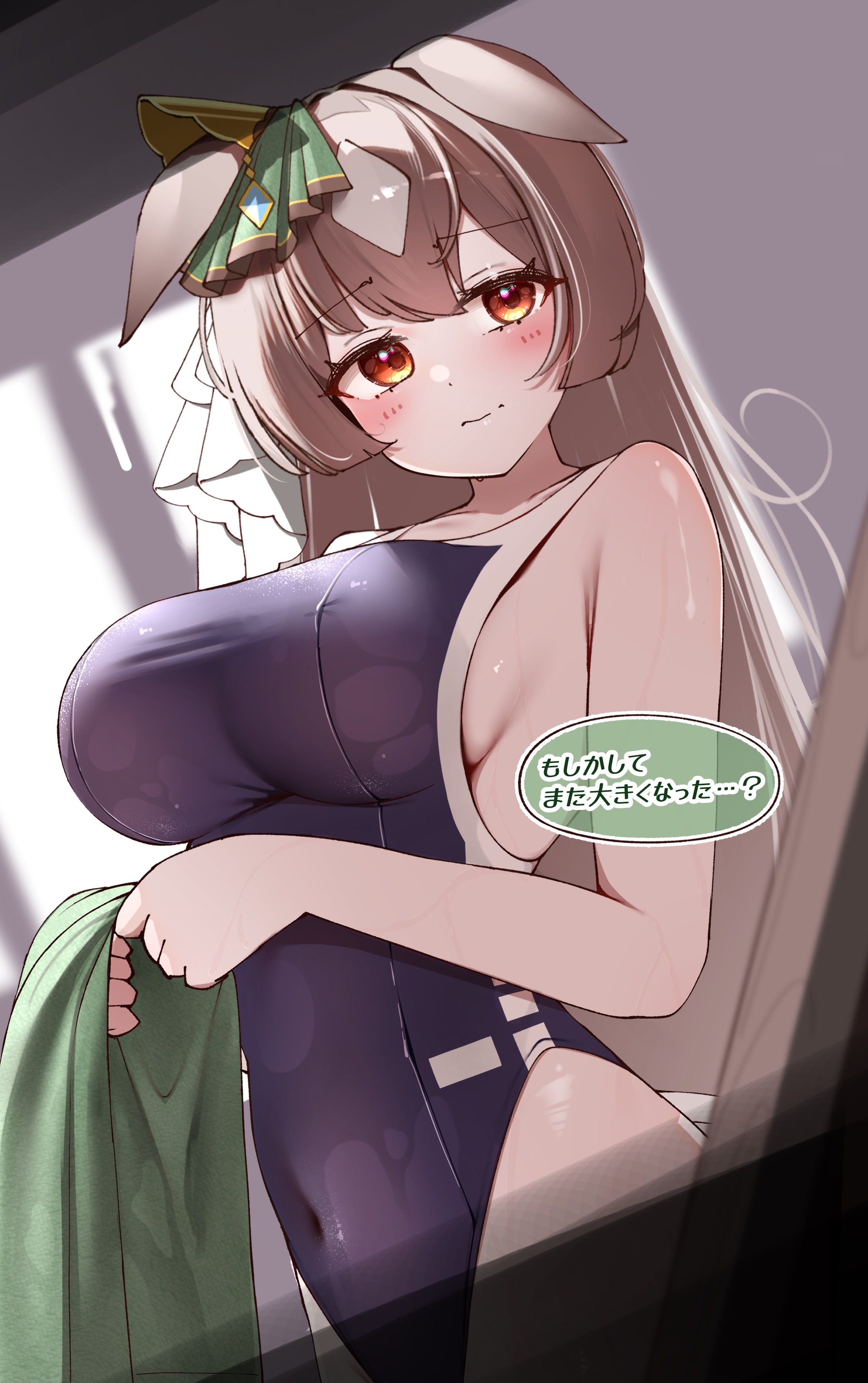 ponta (1859ysmssstsp), satono diamond (umamusume), umamusume, absurdres, commentary request, highres, translation request, 1girl, animal ears, blue one-piece swimsuit, blush, breasts, brown hair, closed mouth, covered navel, cowboy shot, earrings, ears down, highleg, highleg one-piece swimsuit, horse ears, horse girl, jewelry, large breasts, long hair, looking at viewer, multicolored hair, one-piece swimsuit, red eyes, sideboob, solo, speech bubble, swimsuit, two-tone hair