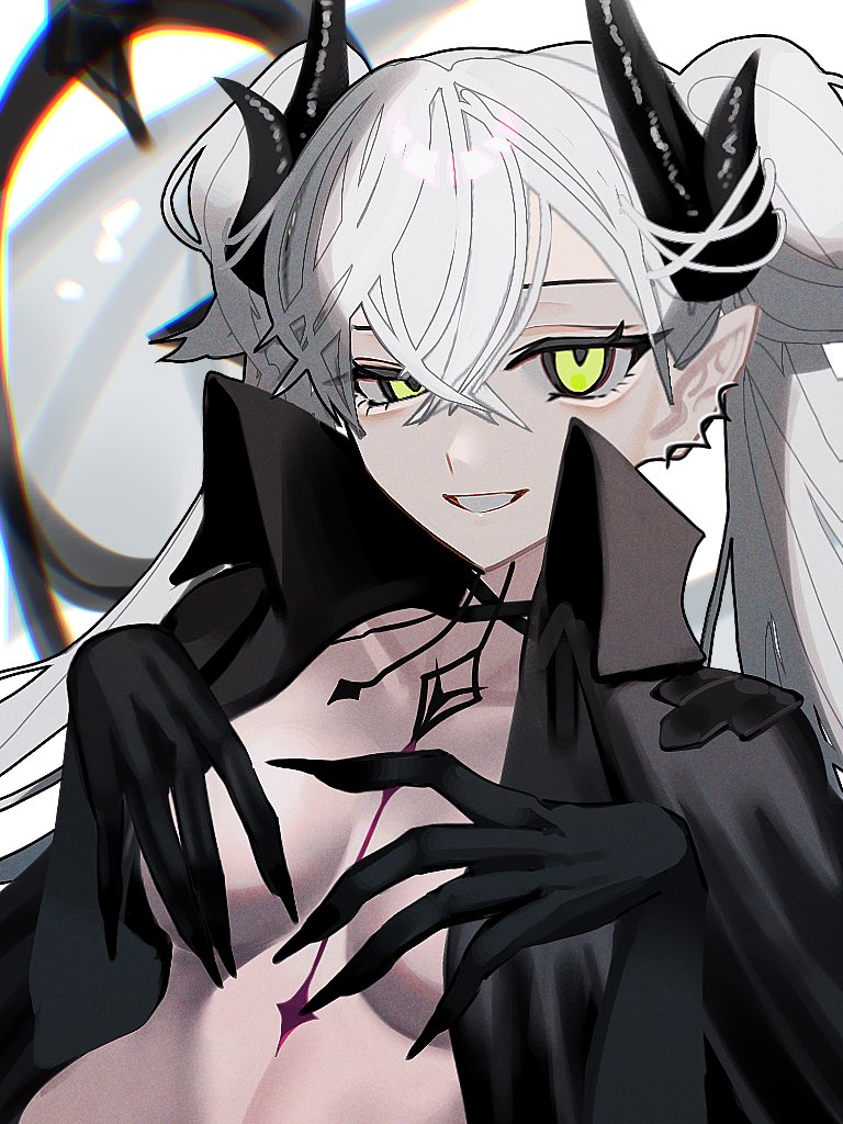 huo ting, lilith (fate), lilith (second ascension) (fate), fate/grand order, fate (series), commentary request, 1girl, black cloak, black hands, body markings, breasts, choker, cleavage, cloak, colored extremities, crossed bangs, demon girl, demon horns, ear piercing, green eyes, grey hair, grin, hair between eyes, horns, long hair, looking at viewer, medium breasts, piercing, pointy ears, smile, solo, twintails, very long hair