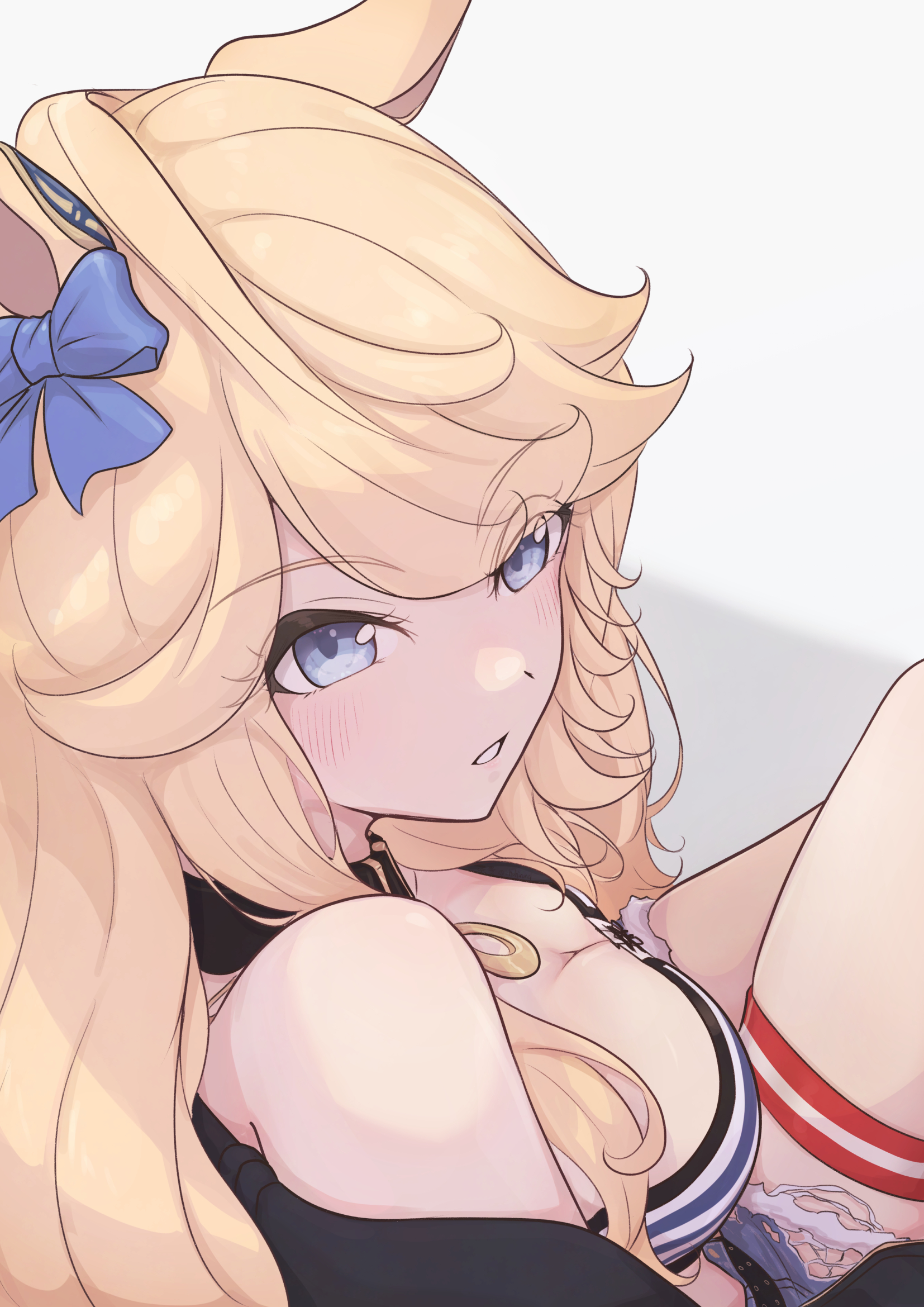 chahiro, gold city (authentic/1928) (umamusume), gold city (umamusume), umamusume, commentary, highres, 1girl, animal ears, bandeau, black jacket, blonde hair, blue bow, blue eyes, blush, bow, breasts, cleavage, denim, denim shorts, ear bow, horse ears, horse girl, jacket, long hair, medium breasts, open clothes, parted lips, shorts, solo, strapless, striped bandeau, thigh strap, tube top