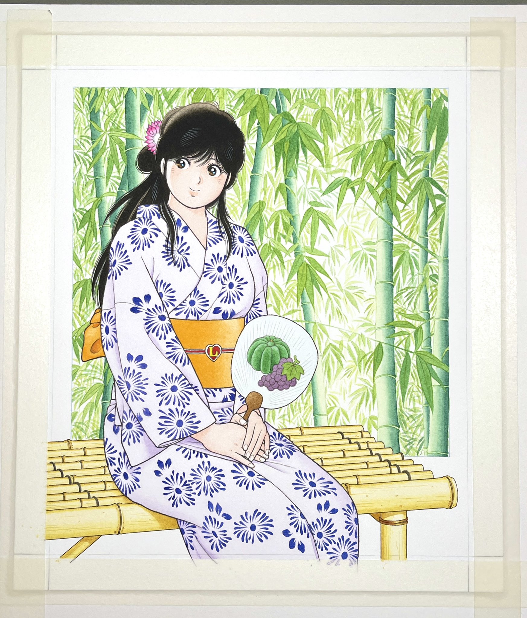miura mitsuru, asaoka natsumi, the kabocha wine, commentary request, flower request, highres, traditional media, 1girl, back bow, bamboo, bamboo bench, black hair, bow, brown eyes, closed mouth, cropped legs, floral print, floral print kimono, flower, food, food print, fruit, grapes, hair flower, hair ornament, hand fan, hands on own thighs, holding, holding fan, japanese clothes, kimono, long hair, obi, official artist extra, on bench, outdoors, own hands together, paper fan, pink flower, print fan, print kimono, sash, sideways glance, sitting, smile, solo, squash, uchiwa, yellow bow, yellow sash