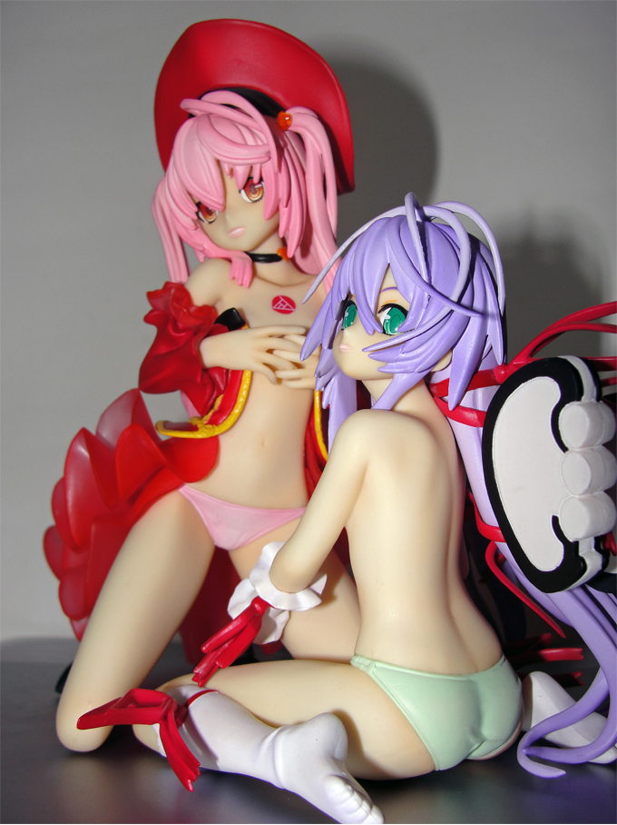 al azif (demonbane), another blood, demonbane, photo (medium), 00s, 2girls, bra, figure, figure (medium), lingerie, long hair, multiple girls, nude, panties, underwear