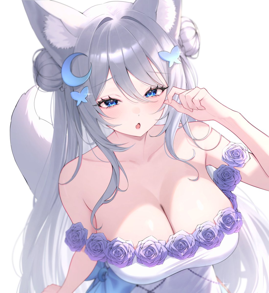 namedango (uouodango), indie virtual youtuber, commentary, english commentary, highres, second-party source, 1girl, animal ear fluff, animal ears, bare shoulders, blue eyes, blush, breasts, butterfly hair ornament, cleavage, collarbone, crescent, crescent hair ornament, double bun, dress, flower, fox ears, fox girl, fox tail, grey hair, hair between eyes, hair bun, hair ornament, hand up, large breasts, long hair, looking ahead, nyubun (vtuber), open mouth, purple flower, purple rose, rose, sidelocks, simple background, sleeveless, sleeveless dress, solo, strapless, strapless dress, tail, very long hair, virtual youtuber, white background, white dress