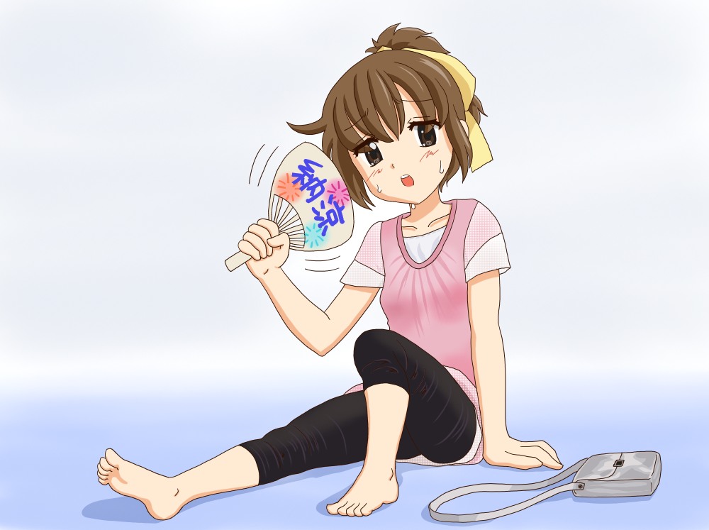 chunpai, hirasawa ui, k-on!, 00s, 1girl, bag, barefoot, brown eyes, brown hair, casual, feet, female focus, hand fan, hot, ponytail, short hair, solo, sweat