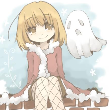 kawachi (hina), rogue (ragnarok online), whisper (ragnarok online), ragnarok online, commentary request, lowres, 1girl, blonde hair, blue background, brick wall, brown shorts, closed mouth, coat, fishnet pantyhose, fishnets, fur-trimmed coat, fur trim, ghost, looking at viewer, pantyhose, red coat, sheet ghost, short hair, shorts, sitting, smile, solo, yellow eyes