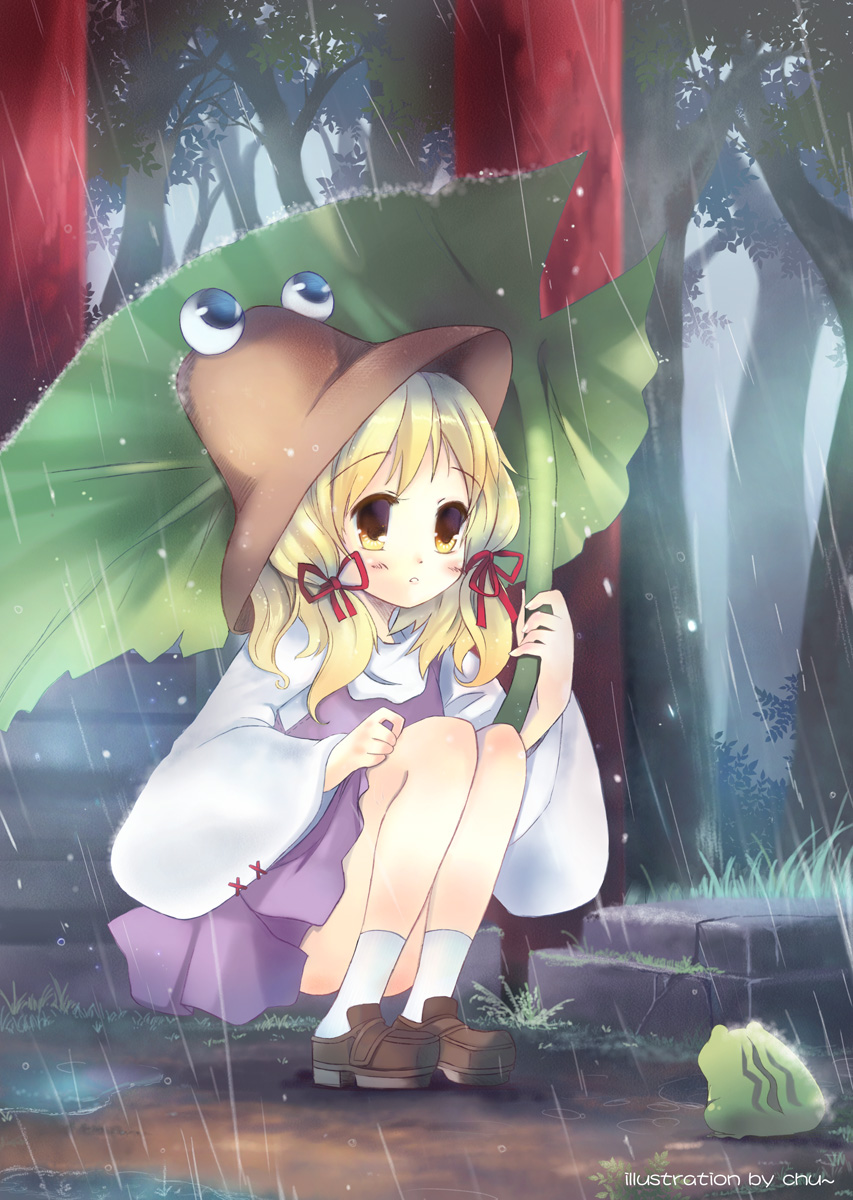 fuyouchu, moriya suwako, touhou, bad id, bad pixiv id, highres, 1girl, blonde hair, female focus, forest, frog, hat, leaf, leaf umbrella, nature, outdoors, rain, solo, yellow eyes