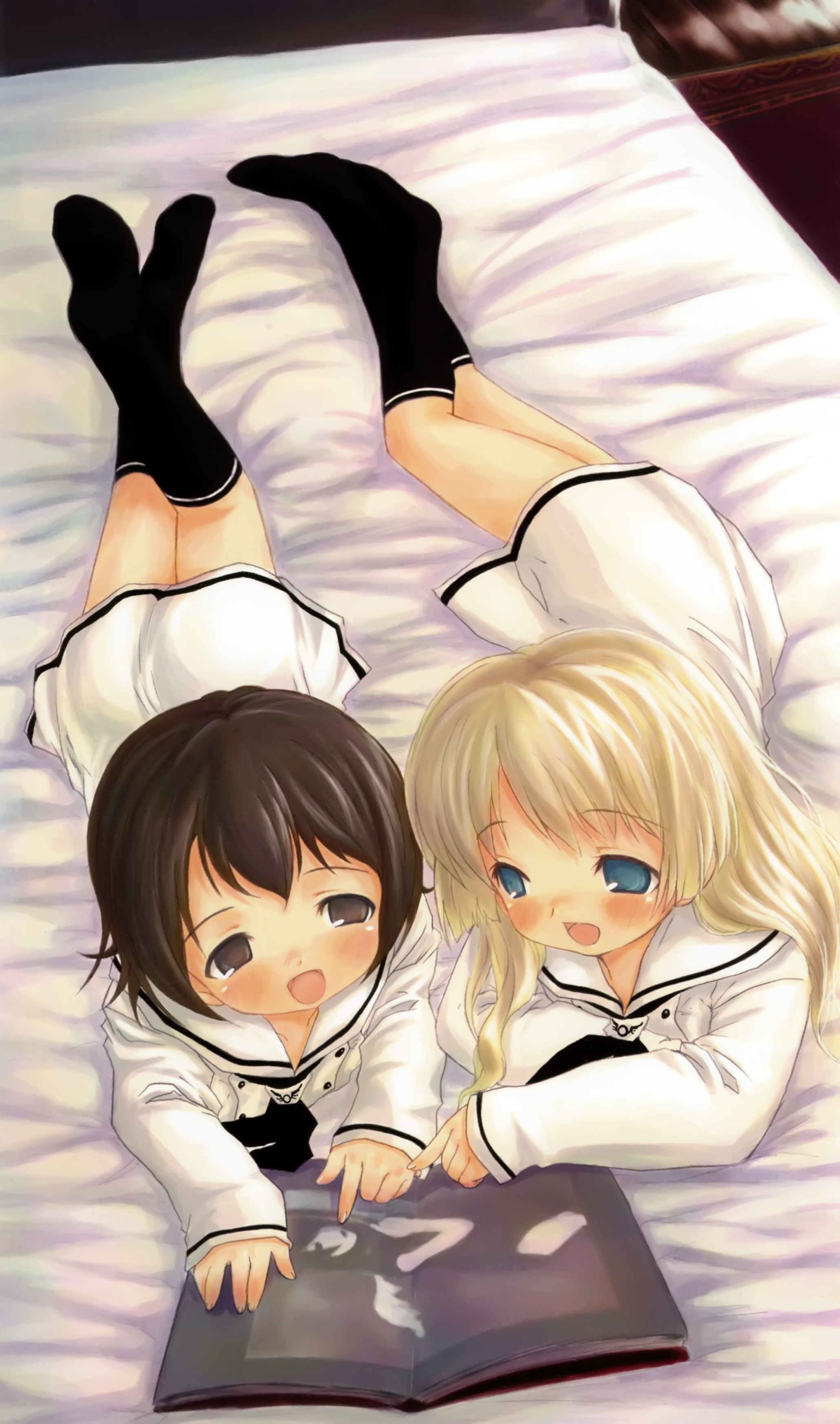 mikazukimo, absurdres, highres, 2girls, bed, blonde hair, blue eyes, brown eyes, brown hair, multiple girls, school uniform, short hair, socks