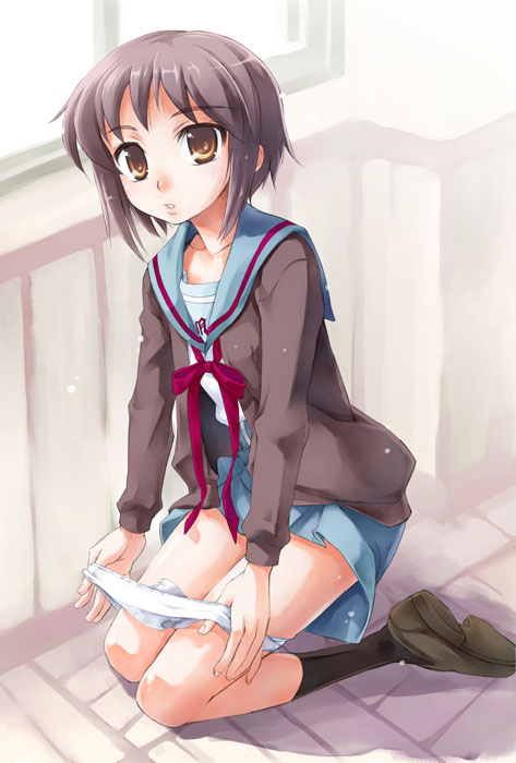cadet, sorase haruyuki, nagato yuki, suzumiya haruhi no yuuutsu, 00s, 1girl, brown eyes, female focus, kneeling, panties, panty pull, school uniform, serafuku, short hair, skirt, solo, underwear