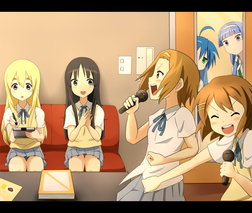 tsuchifumazu, akiyama mio, hirasawa yui, izumi konata, kotobuki tsumugi, nagi, tainaka ritsu, k-on!, kannagi, lucky star, bad id, bad pixiv id, 00s, 6+girls, ahoge, clipboard, couch, crossover, karaoke, letterboxed, microphone, multiple girls, peeking, school uniform, serafuku