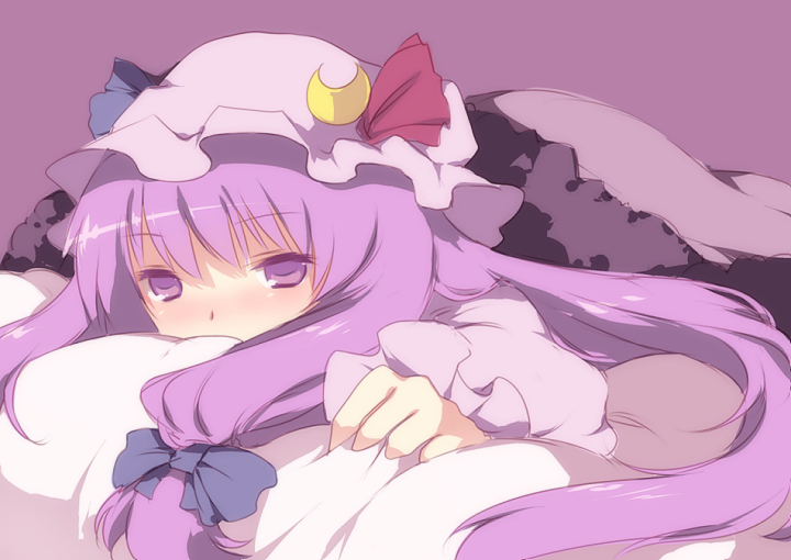 hijiri (resetter), hiz (pixiv), patchouli knowledge, touhou, bad id, bad pixiv id, 1girl, bed sheet, blush, crescent, female focus, hat, long hair, lying, on stomach, purple eyes, purple hair, sheet grab, solo