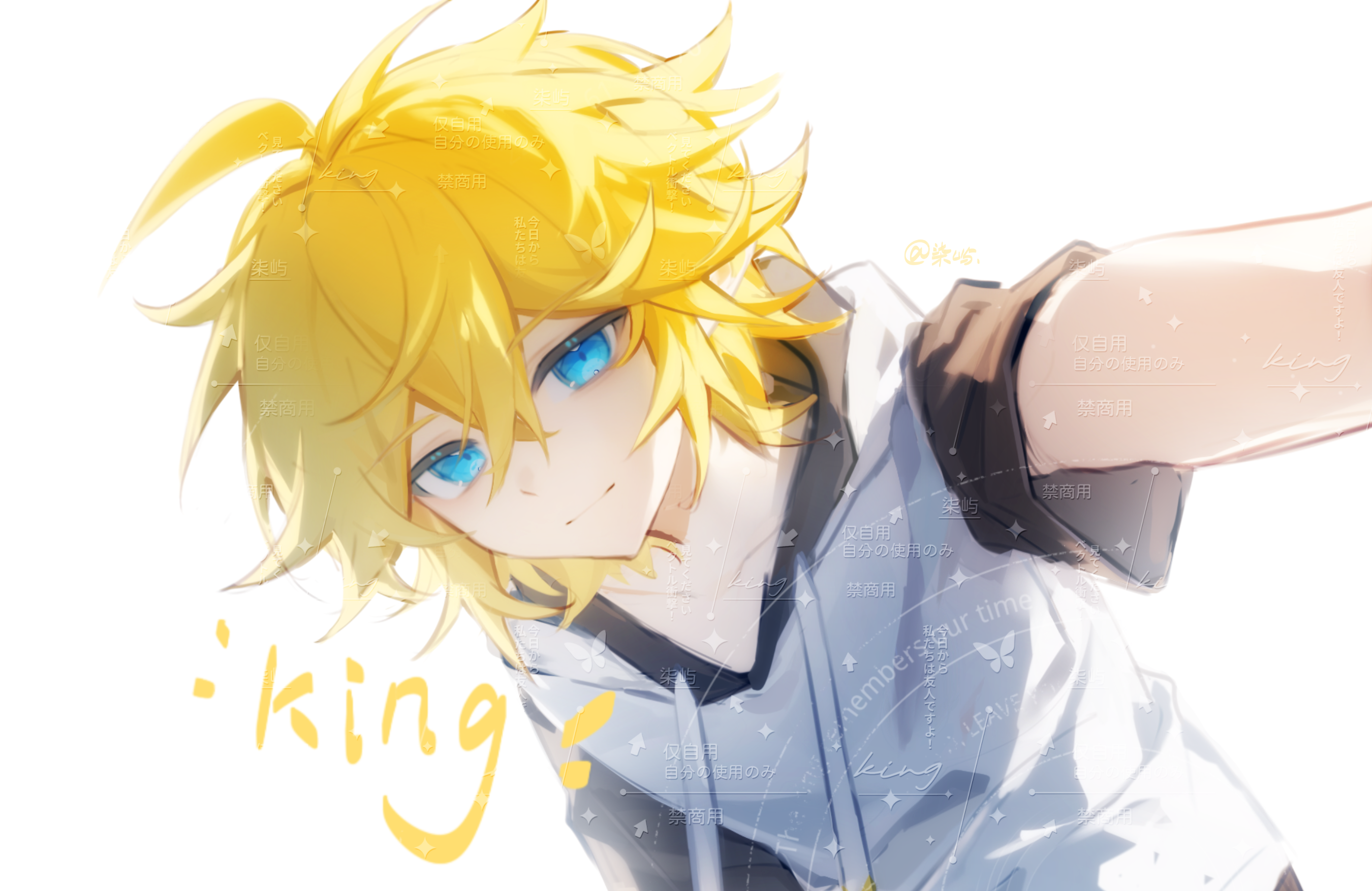 qiyu1125king, king (aotu world), aotu world, chinese commentary, highres, 1boy, ahoge, blonde hair, blue eyes, character name, closed mouth, drawstring, hair between eyes, hood, hood down, hoodie, leaning forward, looking at viewer, male focus, multicolored hoodie, pointy ears, reaching, reaching towards viewer, short hair, short sleeves, simple background, smile, solo, spiked hair, twitter username, upper body, watermark, white background, white hoodie