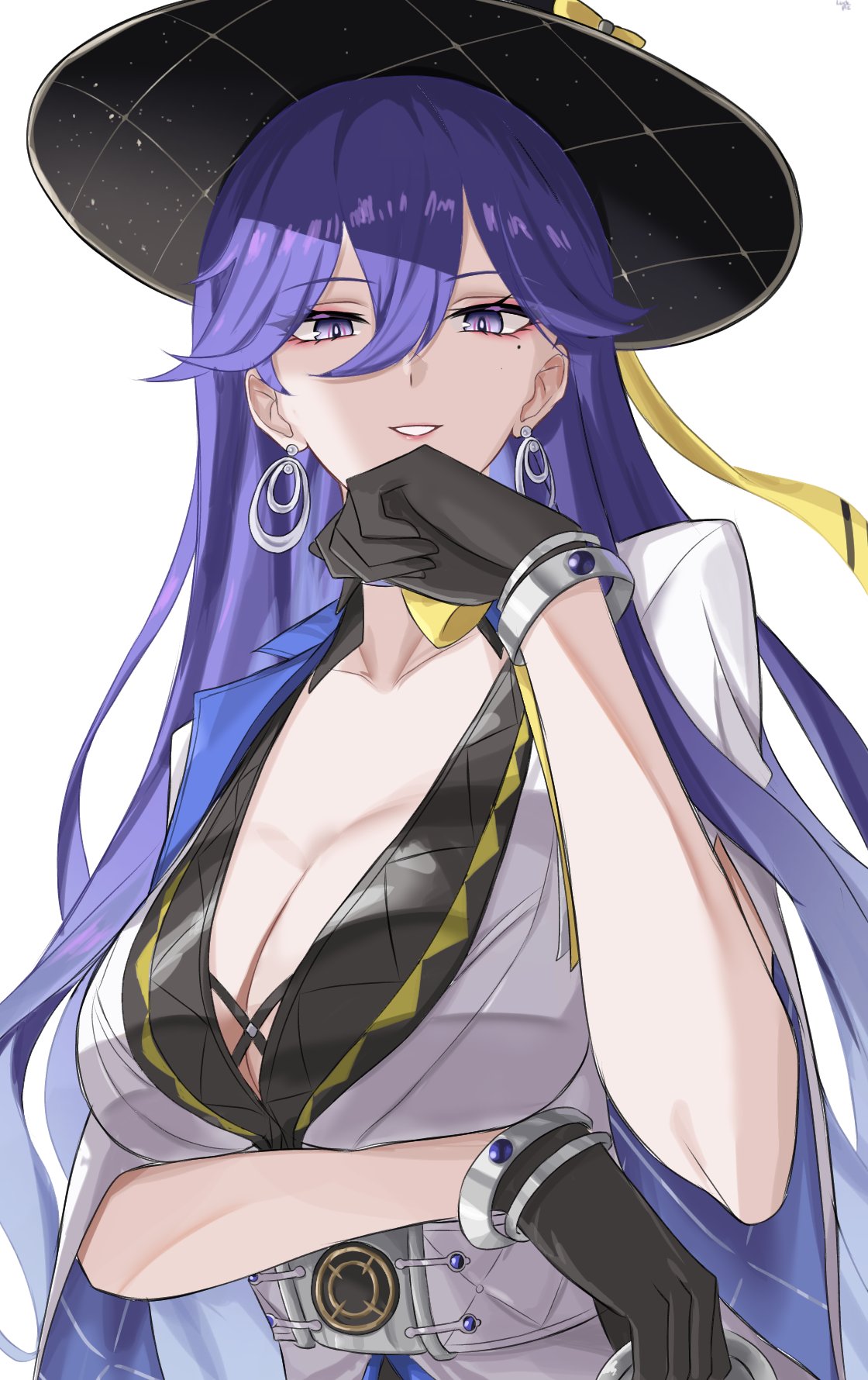 luckplz, lucilla (wuthering waves), wuthering waves, commentary, highres, 1girl, black gloves, black hat, bracelet, breasts, cleavage, collarbone, earrings, gloves, hair between eyes, hand up, hat, jacket, jewelry, large breasts, long hair, looking at viewer, mole, mole under eye, purple eyes, purple hair, simple background, solo, upper body, white background, white jacket
