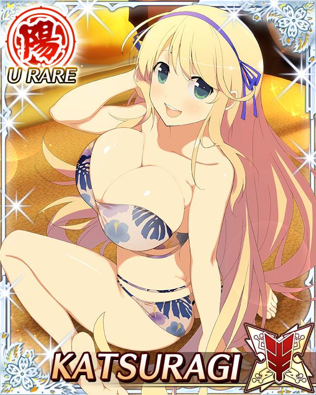 katsuragi (senran kagura), senran kagura, senran kagura new wave, game cg, official art, third-party source, 1girl, :d, adjusting hair, barefoot, bed, bikini, blonde hair, blue ribbon, border, breasts, butt crack, card (medium), character name, cleavage, floral print, floral print bikini, from behind, green eyes, grey bikini, hair ribbon, hand on floor, large breasts, long hair, looking at viewer, looking back, on bed, open mouth, print bikini, ribbon, sitting, smile, solo, strapless, strapless bikini, swimsuit, teeth, upper teeth only, very long hair, wariza