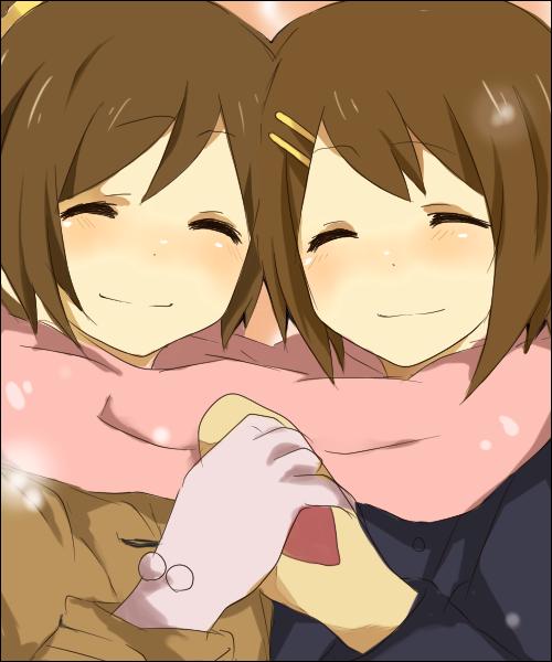 mono (recall), hirasawa ui, hirasawa yui, k-on!, bad id, bad pixiv id, 00s, 2girls, blush, closed eyes, gloves, multiple girls, scarf, shared clothes, shared scarf, siblings, sisters, smile