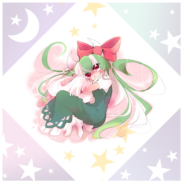 usoneko, ex-keine, kamishirasawa keine, touhou, bad id, bad pixiv id, 1girl, blush, female focus, full body, green hair, grey background, horns, hugging own tail, hugging tail, long hair, lying, pout, red eyes, solo, tail, tears, white background
