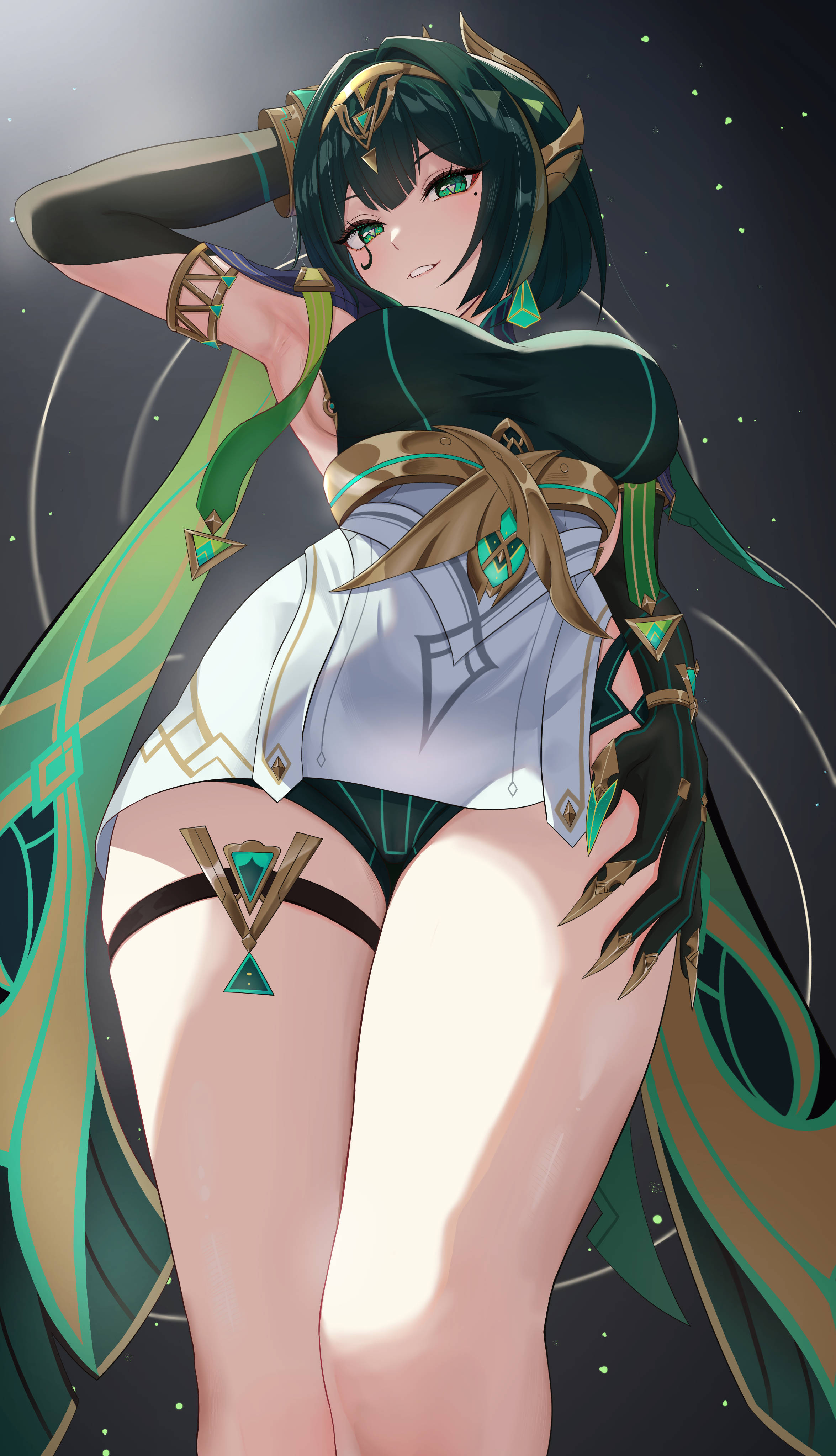 ituka kanau, nefer (genshin impact), genshin impact, absurdres, commentary request, highres, 1girl, armpits, black gloves, black hair, black shorts, black sleeves, breasts, facial mark, gloves, gold trim, green hair, hair ornament, looking at viewer, medium breasts, mole, mole under eye, short hair, shorts, skirt, smile, solo, symbol-shaped pupils, thigh strap, triangle-shaped pupils, white skirt