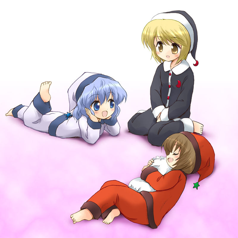 marugoshi (54burger), lunasa prismriver, lyrica prismriver, merlin prismriver, touhou, bad id, bad pixiv id, 3girls, barefoot, blonde hair, blue eyes, blue hair, brown hair, feet, female focus, hat, multiple girls, pajamas, pillow, short hair, siblings, sisters, sleeping, soles, yellow eyes