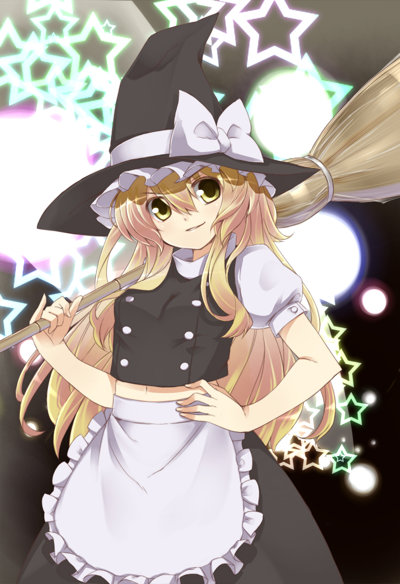 kousou, kirisame marisa, touhou, 1girl, apron, blonde hair, broom, female focus, hand on own hip, hat, long hair, midriff, navel, smile, solo, star (symbol), very long hair, witch, witch hat, yellow eyes