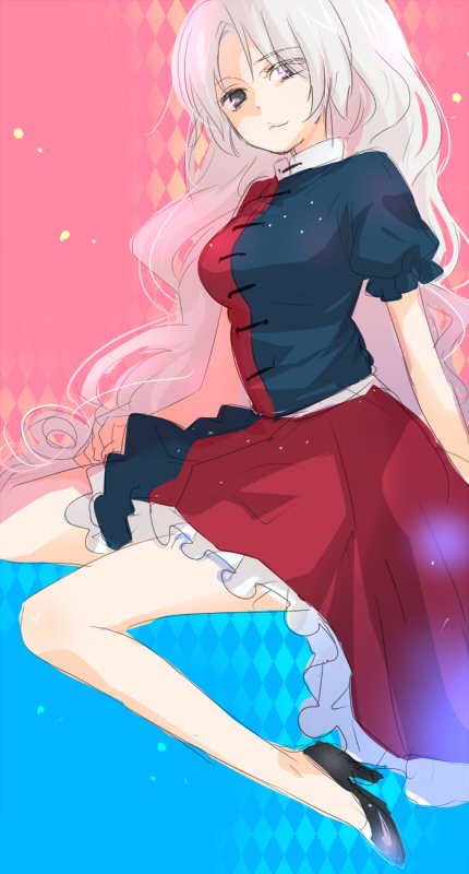 machiko (beard), yagokoro eirin, touhou, argyle, silver hair, 1girl, dress, female focus, long hair, looking at viewer, pink background, puffy short sleeves, puffy sleeves, red eyes, short sleeves, simple background, solo, very long hair