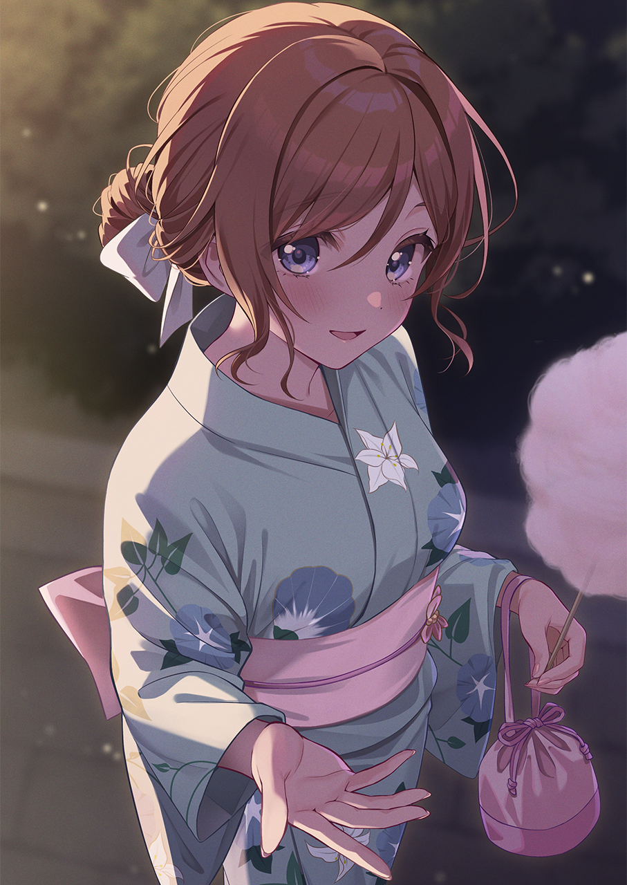 courreges ace, himesaki rinami, gakuen idolmaster, idolmaster, commentary, highres, 1girl, bag, blue eyes, blue kimono, blush, brown hair, cotton candy, floral print, floral print kimono, food, holding, holding bag, holding cotton candy, holding food, japanese clothes, kimono, looking at viewer, obi, print kimono, sash, smile, solo, wide sleeves, yukata