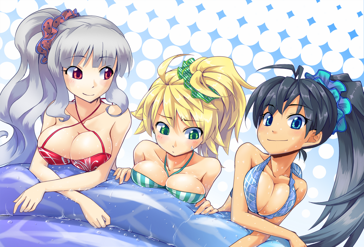 hakkaku shikimi, ganaha hibiki, hoshii miki, shijou takane, idolmaster, idolmaster (classic), idolmaster sp, 00s, 3girls, ahoge, antenna hair, bikini, black hair, blonde hair, breast press, breasts, cleavage, criss-cross halter, grey hair, halftone, halftone background, halterneck, high ponytail, large breasts, long hair, multiple girls, ponytail, swimsuit, wading pool, wet
