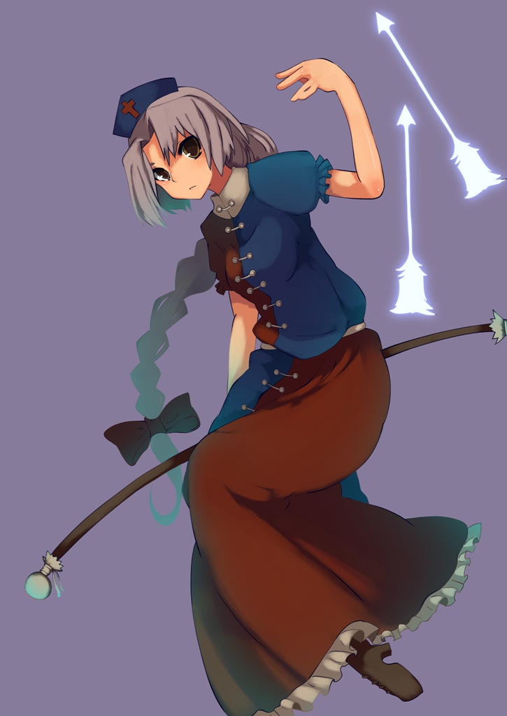 fuurin (omaemona), yagokoro eirin, touhou, silver hair, bad id, bad pixiv id, 1girl, arrow (projectile), blue eyes, bow (weapon), braid, brown eyes, female focus, long hair, simple background, solo, weapon