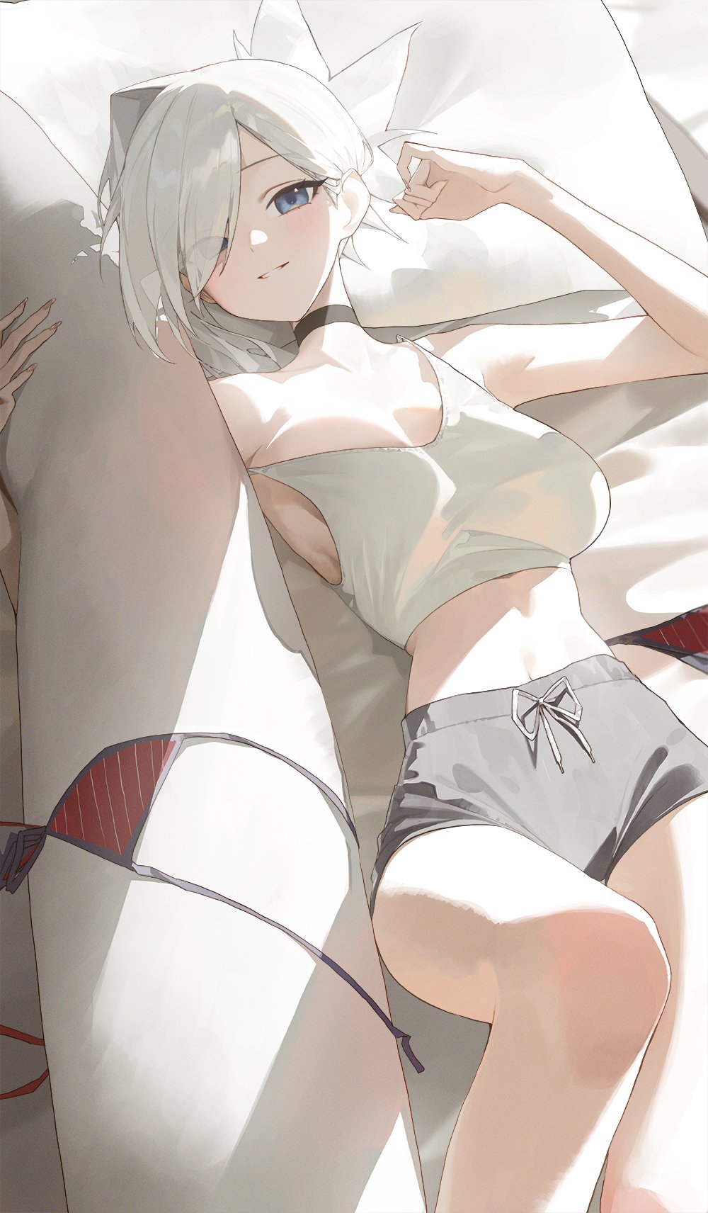 kji (rozo), original, highres, 1girl, black choker, black shorts, blue eyes, breasts, choker, eyes visible through hair, hair over one eye, looking at viewer, lying, medium breasts, midriff, navel, on back, short hair, shorts, smile, solo