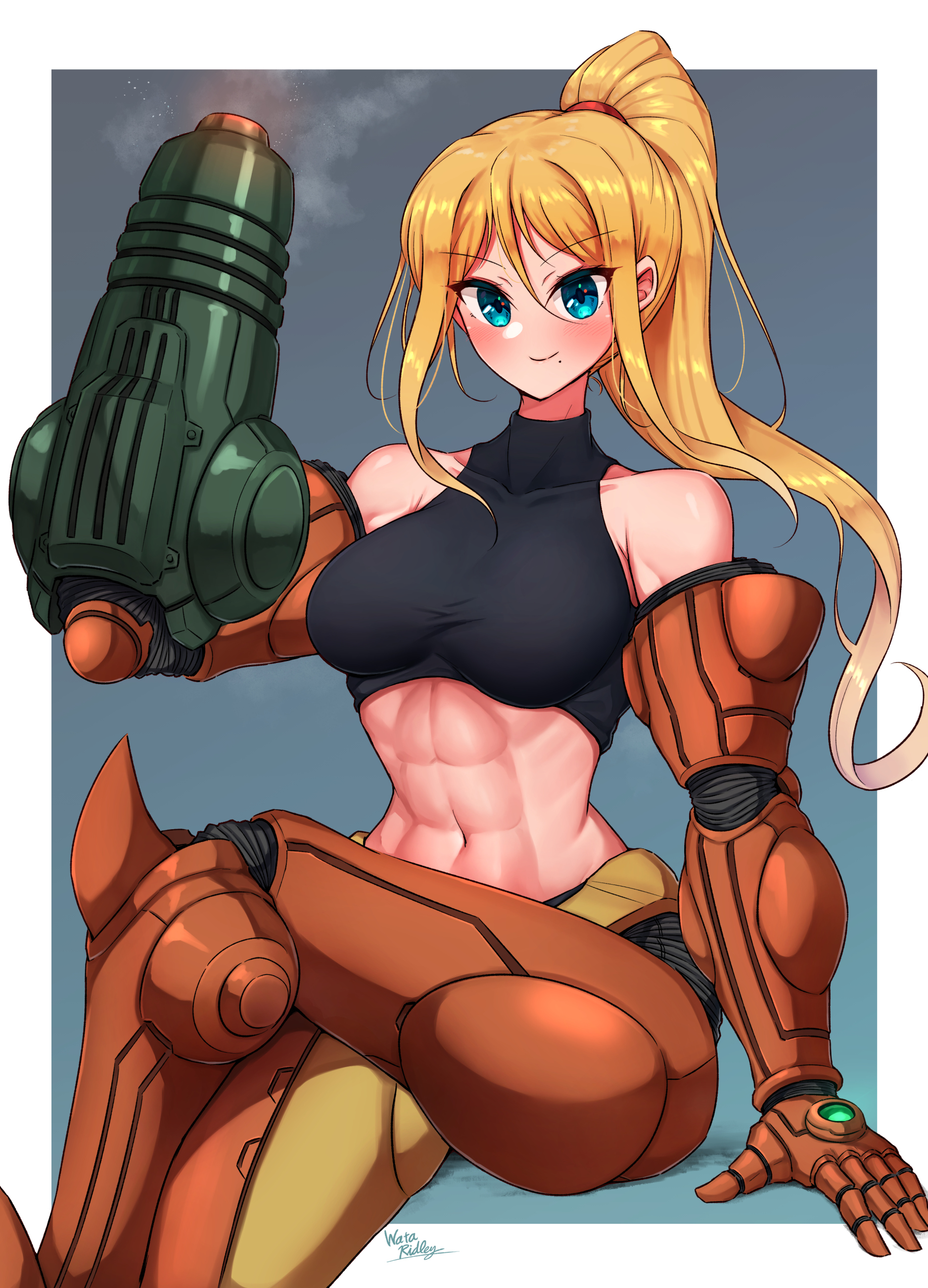 wakaba (wata ridley), samus aran, metroid, nintendo, absurdres, commentary request, highres, abs, arm cannon, artist name, blonde hair, blue eyes, blush, breasts, crop top, crossed legs, grey background, high ponytail, looking at viewer, midriff, ponytail, power suit (metroid), signature, simple background, sitting, smile, weapon