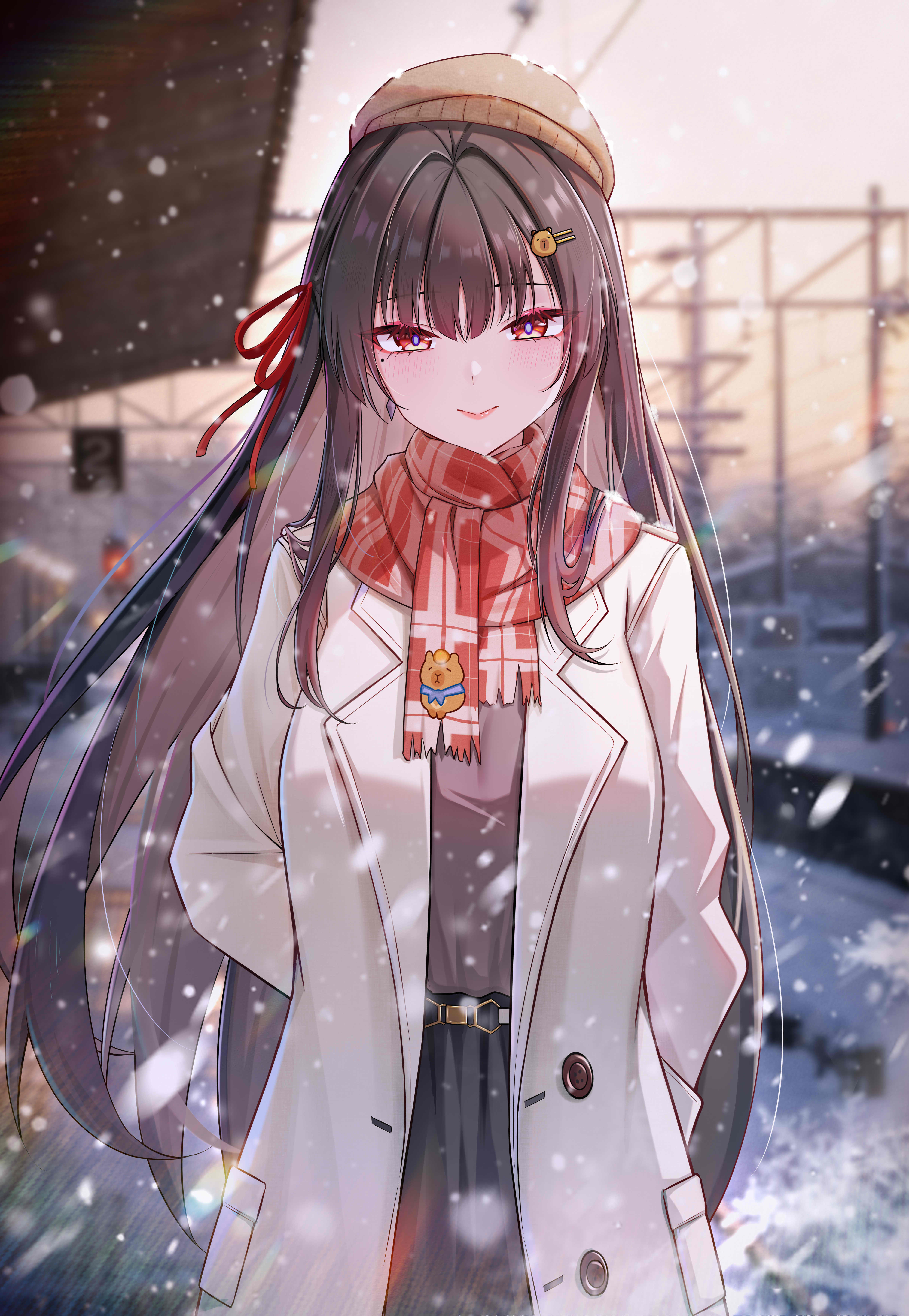 backon, chisa (wuthering waves), wuthering waves, absurdres, commentary, highres, 1girl, alternate costume, arm behind back, black hair, black skirt, blurry, blurry background, breasts, brown hat, closed mouth, evening, grey shirt, hair ribbon, hat, jacket, long hair, looking at viewer, medium breasts, mole, mole under eye, namipon (wuthering waves), outdoors, red eyes, red ribbon, red scarf, ribbon, scarf, shirt, skirt, smile, snowing, solo, white jacket