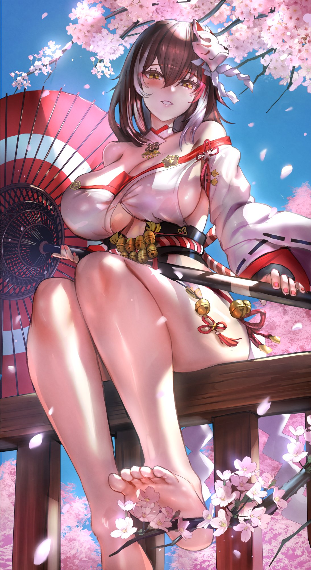 himonoata, naruse haru (snowbreak), snowbreak: containment zone, 1girl, bare shoulders, bell, blue sky, blush, branch, brown hair, cherry blossoms, cleavage cutout, clothing cutout, falling petals, feet, feet out of frame, gold, japanese clothes, kimono, kouhaku nawa, lips, long hair, looking down, mask, mask on head, mole, mole under eye, multicolored hair, petals, rope, shimenawa, sitting, sky, sleeves past wrists, smile, soles, teeth, tree, two-tone hair, umbrella, white hair, yellow eyes