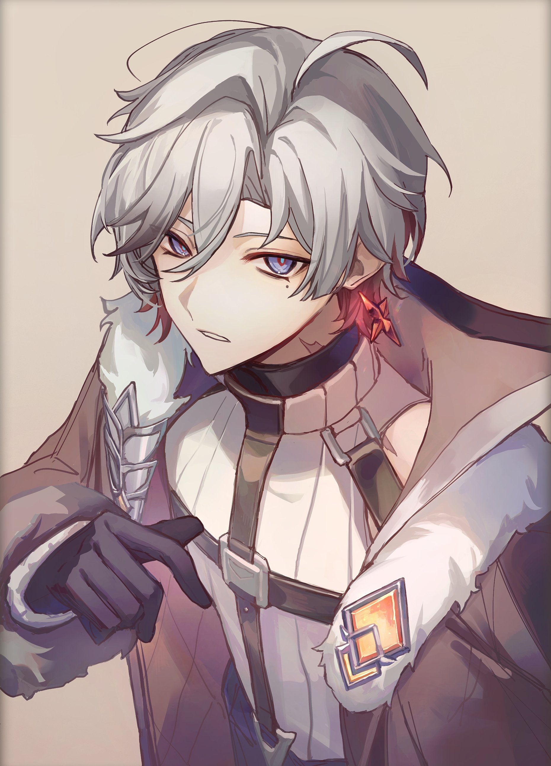 illuga (genshin impact), genshin impact, absurdres, commentary request, highres, 1boy, black coat, black gloves, blue eyes, brown background, coat, earrings, fur trim, gloves, grey hair, hair between eyes, jewelry, looking at viewer, male focus, mole, mole under eye, multicolored hair, open clothes, open coat, red hair, scar, scar on neck, short hair, simple background, solo, sweater, turtleneck, turtleneck sweater, upper body, white sweater, yukikitune b