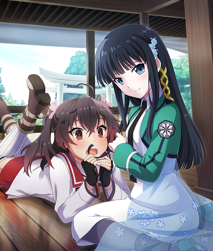 asakura mihono, shiba miyuki, mahouka koukou no rettousei, toji no miko, toji no miko: kizamishi issen no tomoshibi, game cg, official art, third-party source, 2girls, ahoge, black gloves, black hair, black necktie, black pantyhose, blue eyes, blush, boots, breasts, brown boots, brown hair, closed mouth, crossover, day, dot nose, dress, emblem, fingerless gloves, first high school uniform, floral print, flower, gloves, green jacket, hair flower, hair ornament, hair ribbon, jacket, leg up, long hair, long sleeves, looking at viewer, lying, medium breasts, medium hair, minoseki gakuin uniform, multiple girls, necktie, on stomach, open clothes, open jacket, open mouth, pantyhose, pink flower, print skirt, red sailor collar, red skirt, ribbon, sailor collar, school uniform, see-through skirt layer, shirt, sitting, skirt, smile, snowflake hair ornament, straight hair, striped clothes, striped thighhighs, thighhighs, torii, tree, twintails, vertical-striped clothes, vertical-striped thighhighs, wariza, white dress, white shirt, white thighhighs, yellow ribbon