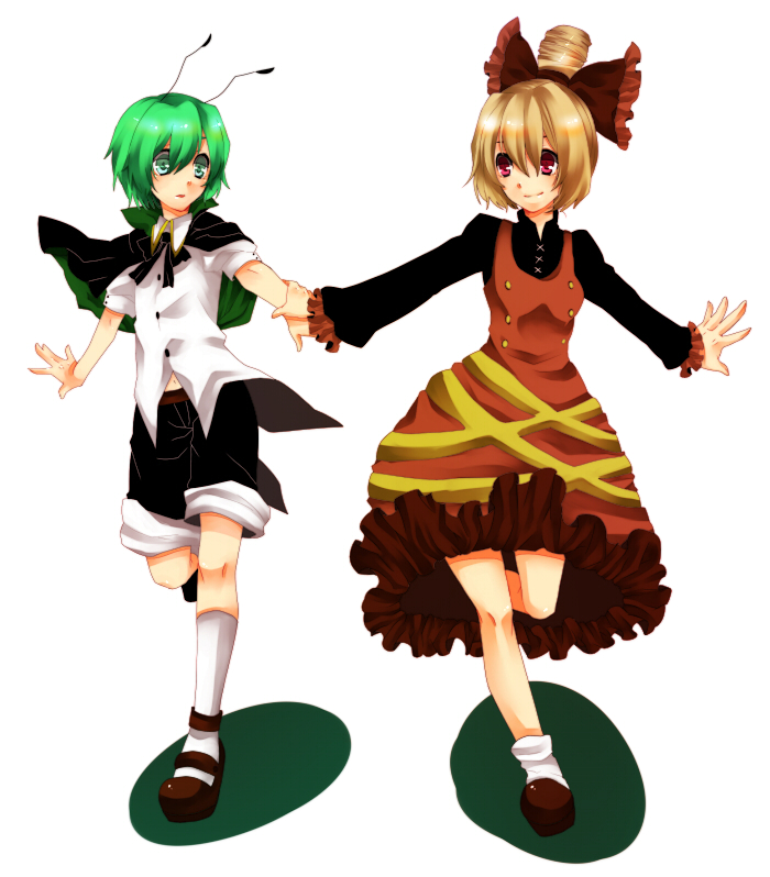 yutazou, kurodani yamame, wriggle nightbug, touhou, bad id, bad pixiv id, 2girls, antennae, blonde hair, bow, buttons, dress, female focus, green eyes, green hair, hair bow, holding hands, kneehighs, multiple girls, red eyes, shoes, short hair, socks