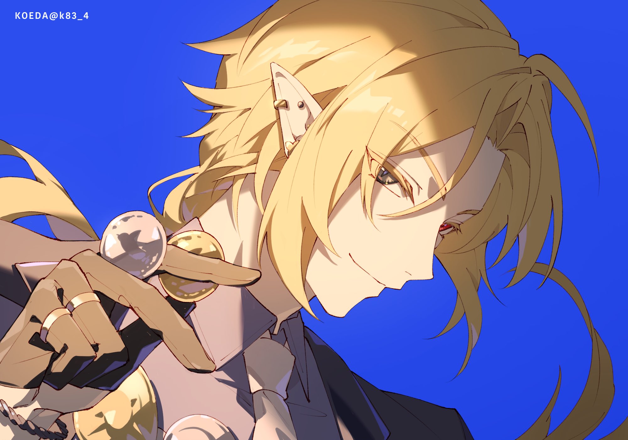 koeda (k83 4), hugo vlad, zenless zone zero, commentary request, highres, 1boy, artist name, black gloves, blonde hair, blue background, closed mouth, coin, ear piercing, earrings, from side, gloves, gold ring, grey shirt, hair between eyes, half gloves, heterochromia, holding, holding coin, jewelry, long hair, looking at viewer, male focus, mole, mole under eye, multiple rings, necktie, piercing, pointy ears, portrait, purple shirt, red eyes, ring, shirt, smile, solo, twitter username, white necktie