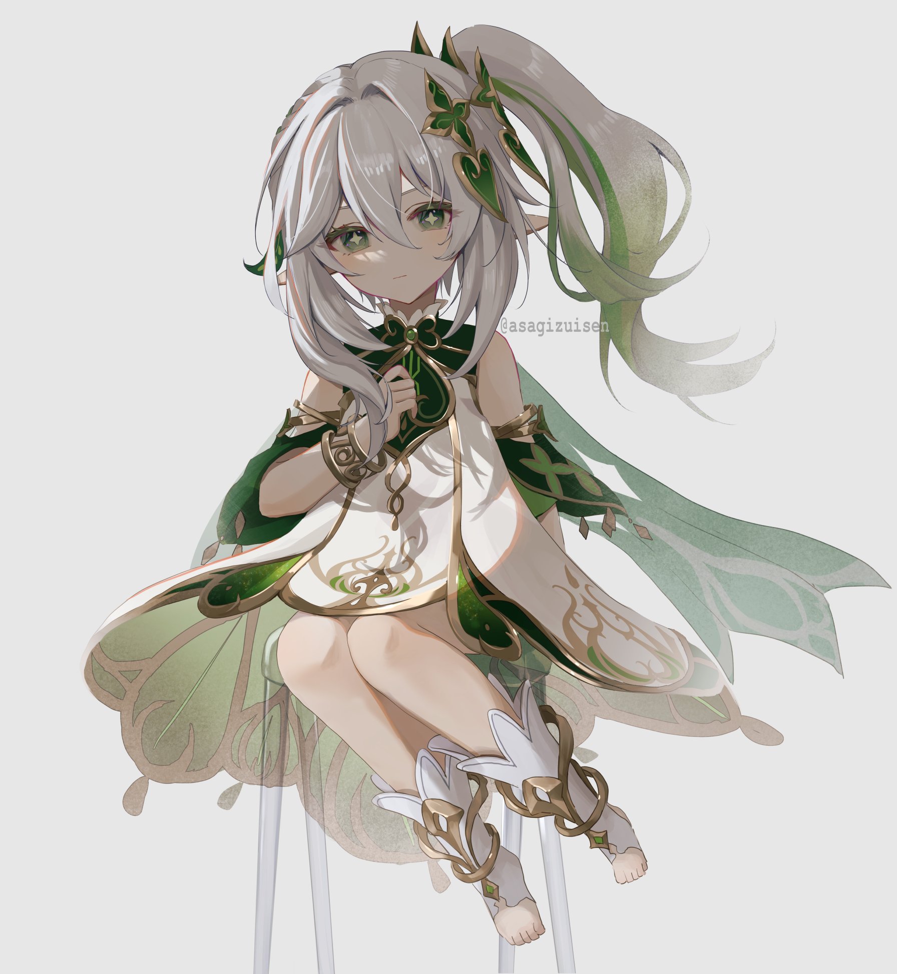 asagizuisen, nahida (genshin impact), genshin impact, commentary, highres, 1girl, boots, bracelet, cape, closed mouth, cross-shaped pupils, detached sleeves, dress, full body, gold trim, gradient hair, green cape, green eyes, green hair, hair between eyes, hair ornament, jewelry, leaf hair ornament, long hair, looking at viewer, multicolored hair, open-toe boots, pointy ears, short sleeves, side ponytail, simple background, solo, symbol-shaped pupils, twintails, white background, white boots, white dress, white hair