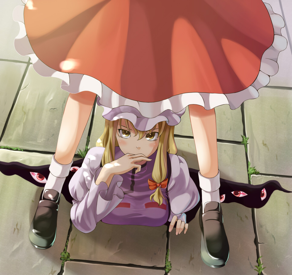 tadokoro teppei, hakurei reimu, yakumo yukari, touhou, 2girls, blonde hair, blush, breasts, contemplating, female focus, female pervert, frills, from below, gap (touhou), gathers, large breasts, long hair, looking up, multiple girls, pervert, recording, skirt, thinking, yellow eyes