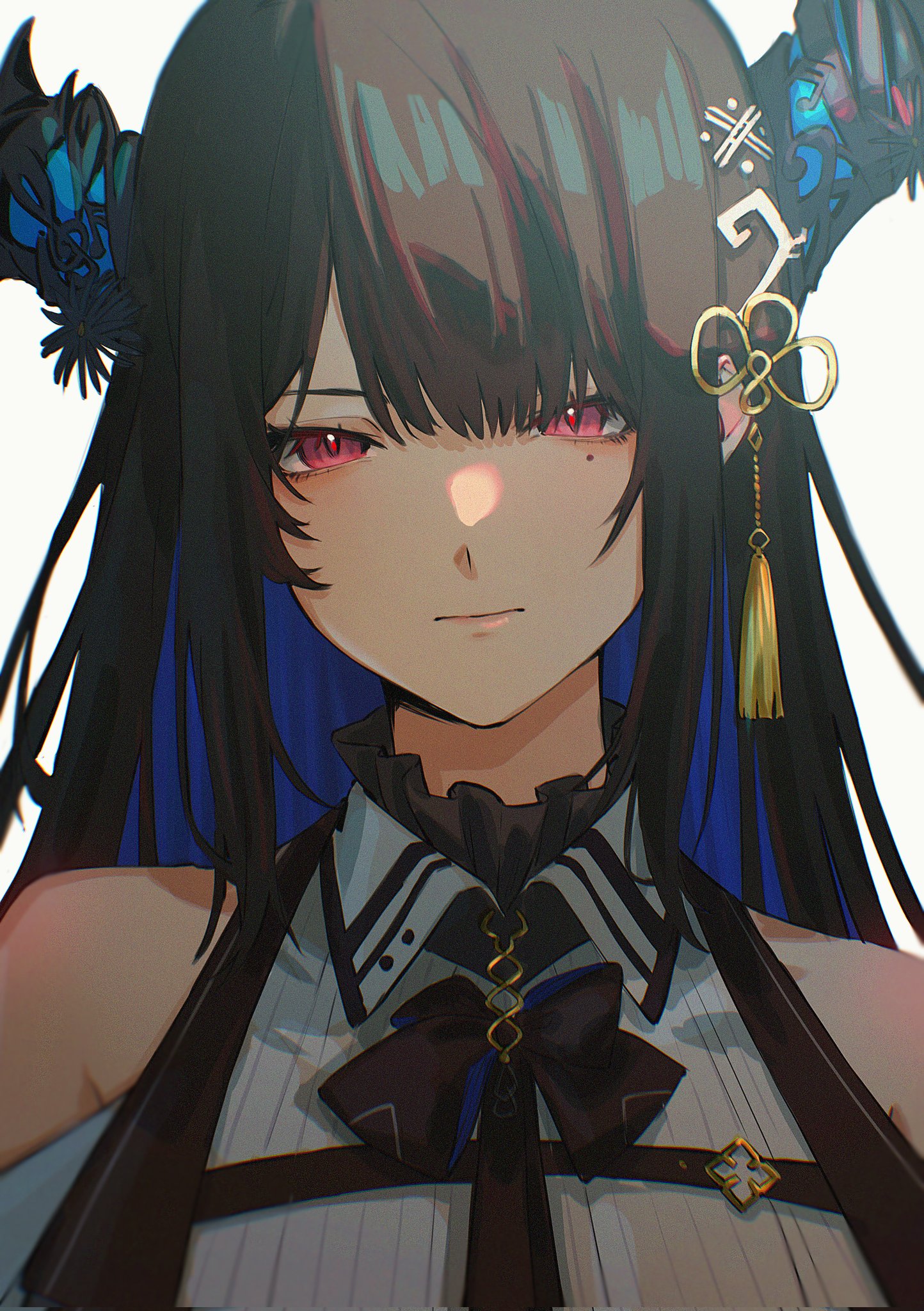 yuutomeh, nerissa ravencroft, nerissa ravencroft (1st costume), hololive, hololive english, highres, 1girl, bare shoulders, black bow, black bowtie, black hair, blue hair, bow, bowtie, close-up, colored inner hair, demon horns, hair ornament, horns, long hair, looking at viewer, mole, mole under eye, multicolored hair, red eyes, solo, virtual youtuber, white background