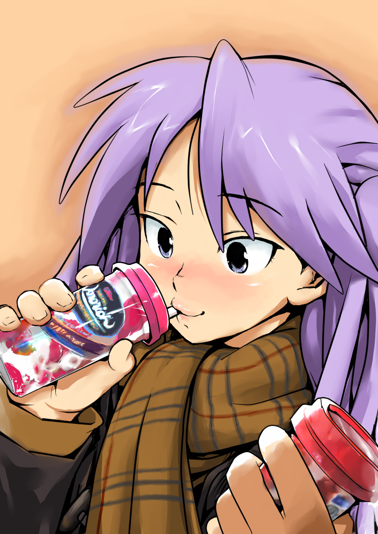 dokuda, hiiragi kagami, lucky star, bad id, bad pixiv id, 00s, 1girl, blue eyes, blush, drink, drinking straw, female focus, purple hair, scarf, smile, solo, tsurime, twintails, winter clothes