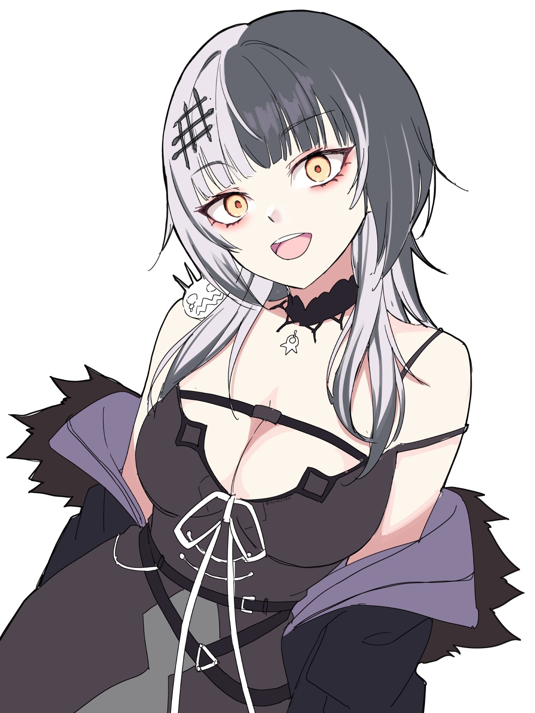 ishida aya, shiori novella, yorick (shiori novella), hololive, hololive english, commentary request, highres, 1girl, bare shoulders, black choker, black dress, black hair, breasts, choker, cleavage, dress, grey hair, hair ornament, head tilt, lace, lace choker, long hair, looking at viewer, medium breasts, multicolored hair, open mouth, simple background, solo, split-color hair, two-tone hair, virtual youtuber, white background, yellow eyes